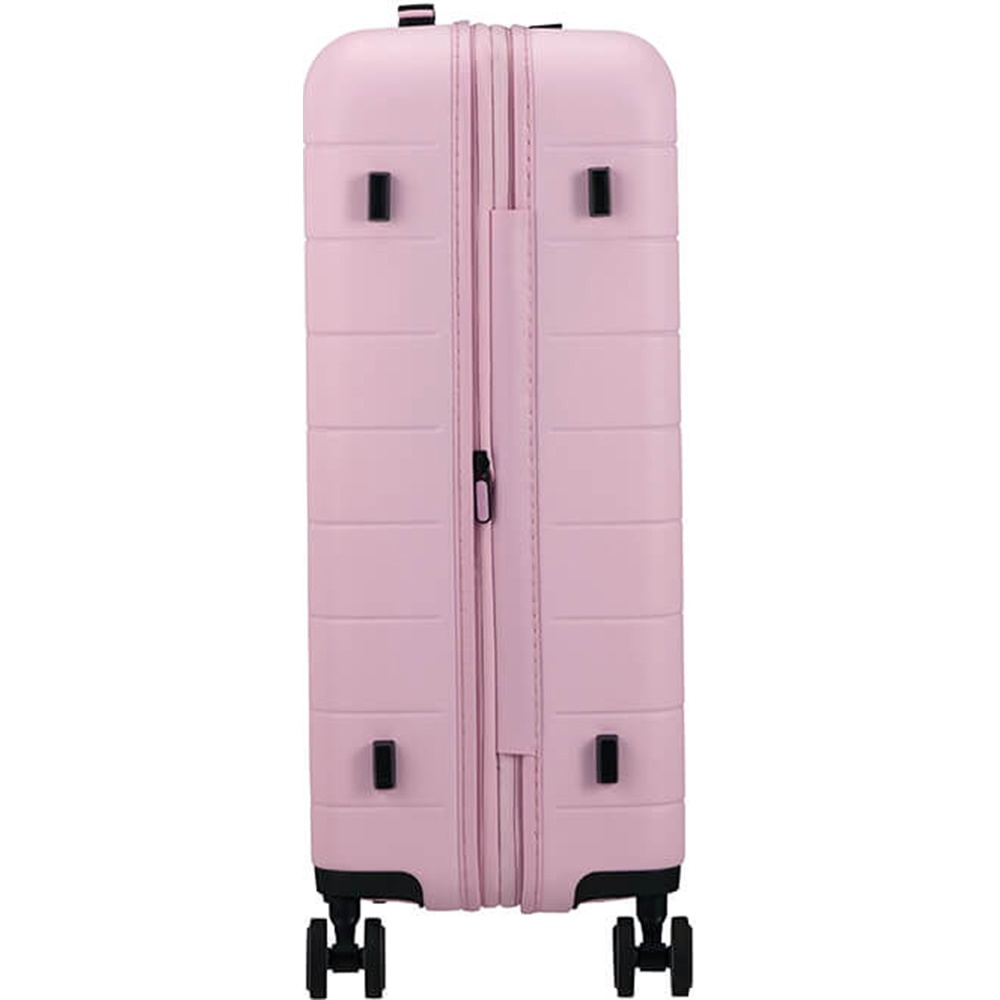 Валіза American Tourister Novastream з полікарбонату на 4-х колесах MC7*002 Soft Pink (середня)