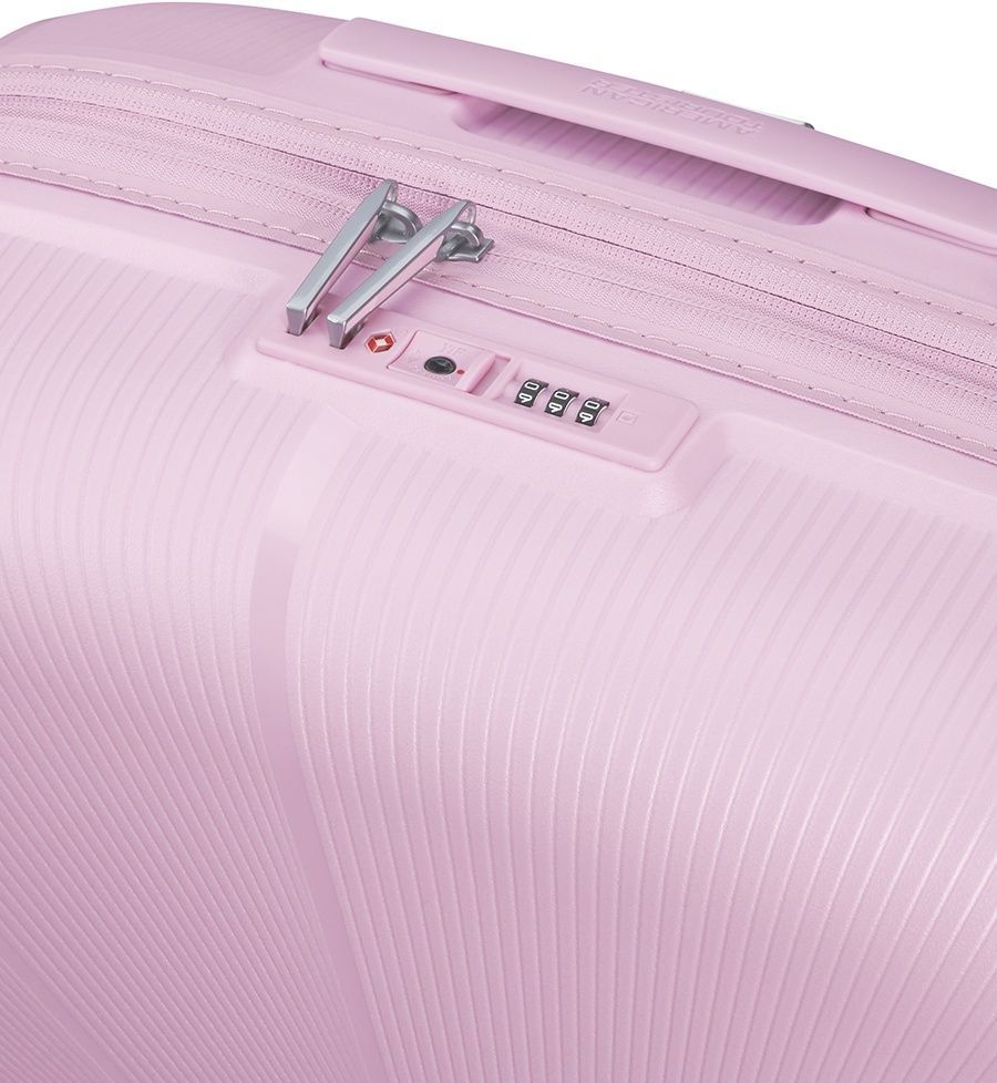 Чемодан American Tourister Starvibe из полипропилена на 4-х колесах MD5*003 Metallic Pastel Lavender (средний)