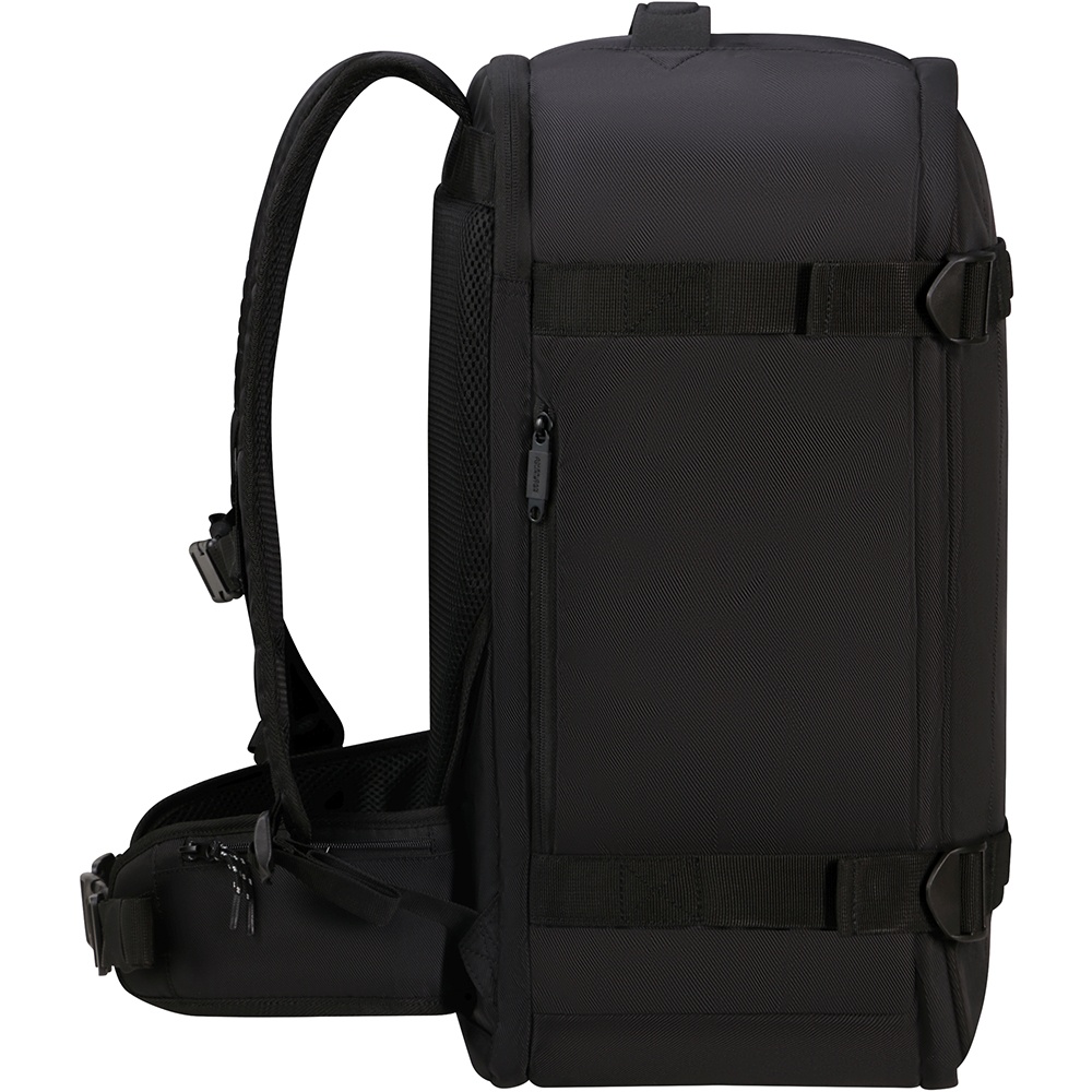 Travel backpack American Tourister Urban Track TRAVEL with a compartment for laptop up to 15,6" MD1*006 Asphalt Black