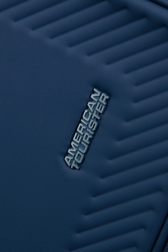 Валіза American Tourister Dashpop з відділенням для ноутбука до 15,6" із поліпропілену на 4-х колесах MG5*004;11 Midnight Blue (мала)