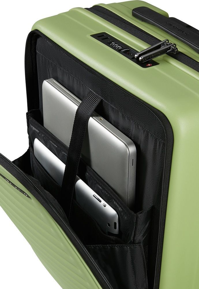 Валіза Samsonite Restackd з відділенням для ноутбука 15,6" з поліпропілену на 4-х колесах KO6*002 Wasabi (малий)