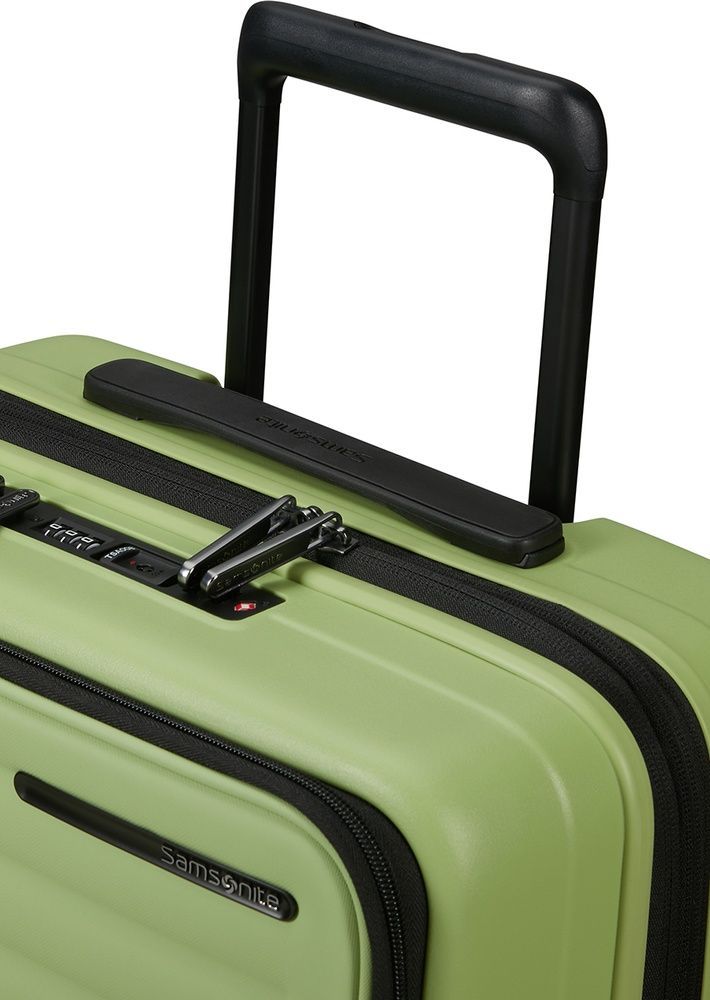 Валіза Samsonite Restackd з відділенням для ноутбука 15,6" з поліпропілену на 4-х колесах KO6*002 Wasabi (малий)