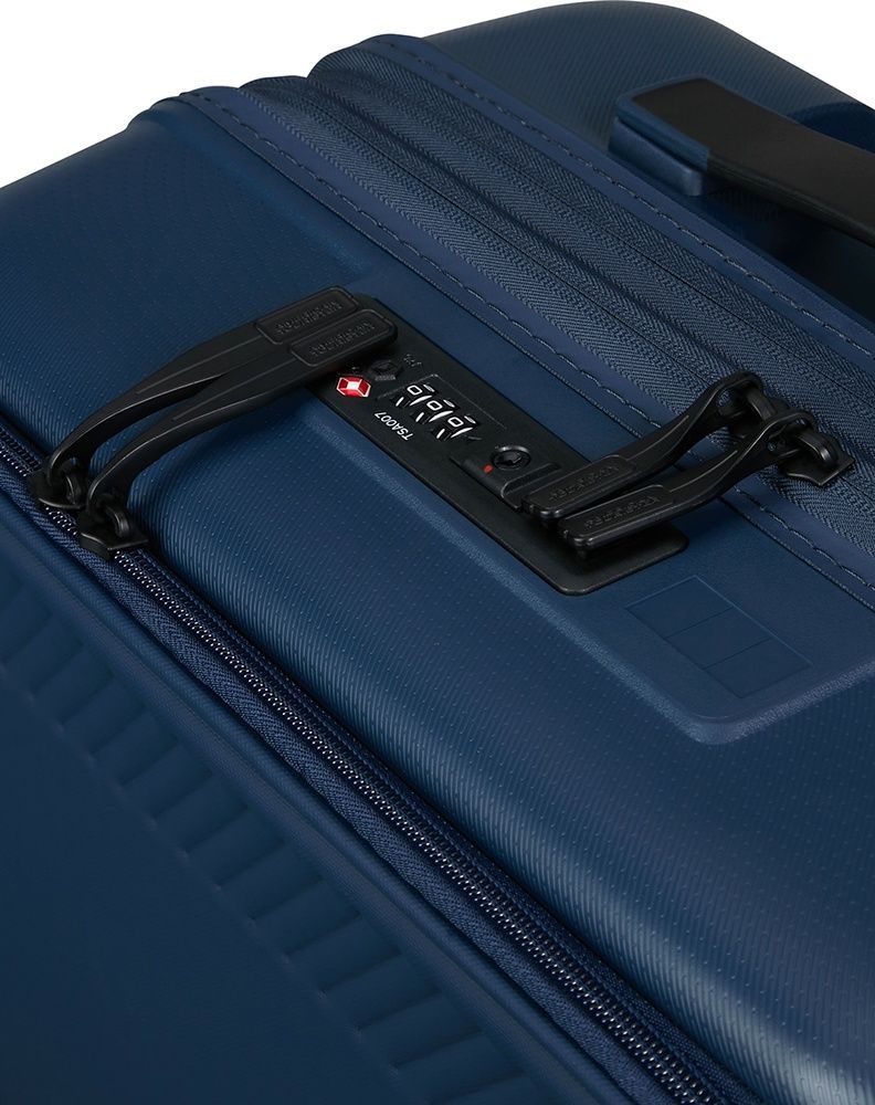 Валіза American Tourister Dashpop з відділенням для ноутбука до 15,6" із поліпропілену на 4-х колесах MG5*004;11 Midnight Blue (мала)