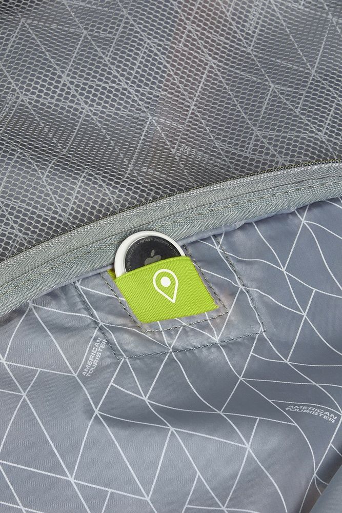 Suitcase American Tourister FastForward made of polypropylene on 4 wheels MI0*002 Neon Lime (medium)
