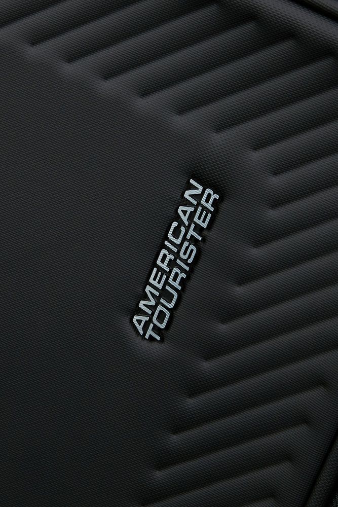 Валіза American Tourister Dashpop з відділенням для ноутбука до 15,6" із поліпропілену на 4-х колесах MG5*004;19 True Black (мала)