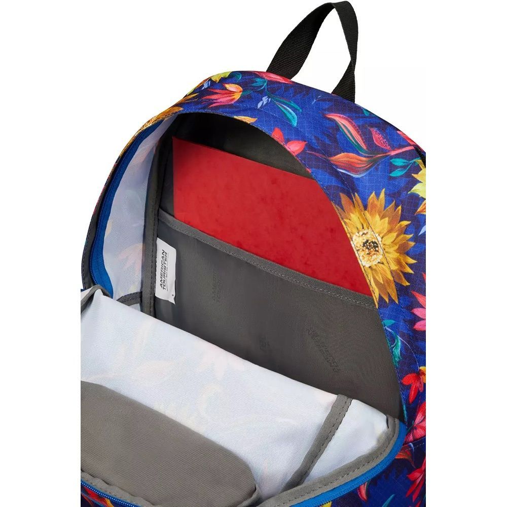Women's everyday backpack American Tourister Urban Groove Backpack City LIFESTYLE BP 1 24G*022 Sunﬂower