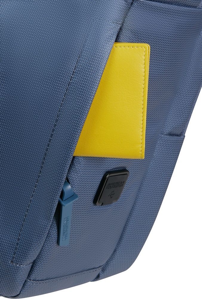Рюкзак повсякденний American Tourister з відділенням для ноутбука до 15,6''  Urban Groove 24G*043 Navy/Orange
