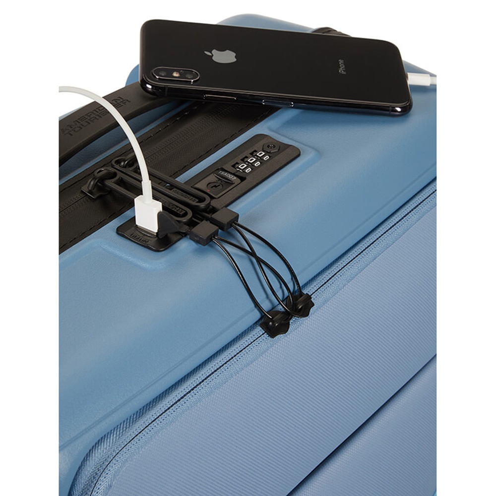 Чемодан American Tourister Hello Cabin с отделением для ноутбука до 15,6" из полипропилена на 4-х колесах MC4*001 Blue Heaven (малый)