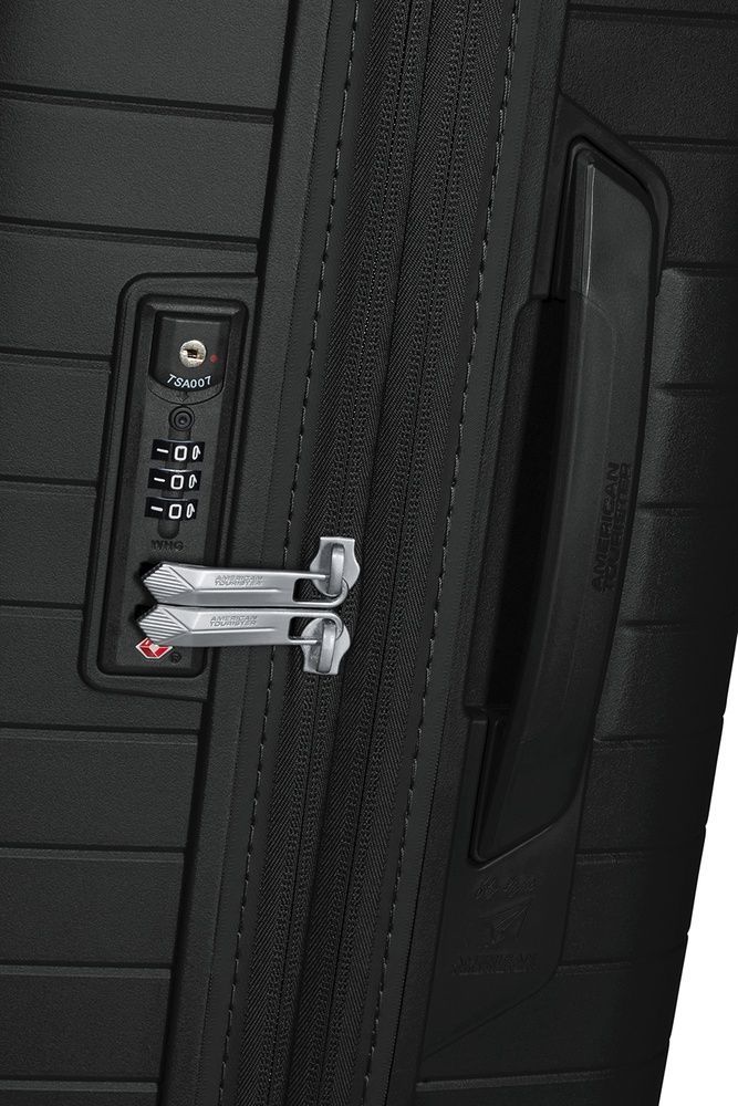 Чемодан American Tourister FastForward из полипропилена на 4-х колесах MI0*002 Flash Black (средний)