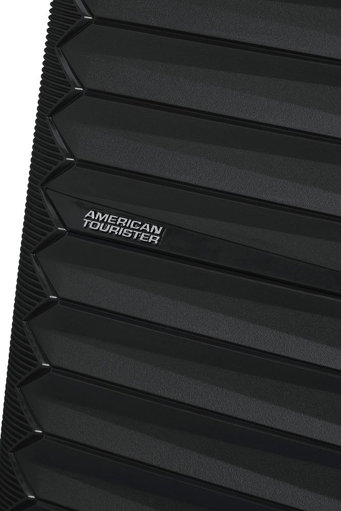 Чемодан American Tourister FastForward из полипропилена на 4-х колесах MI0*002 Flash Black (средний)