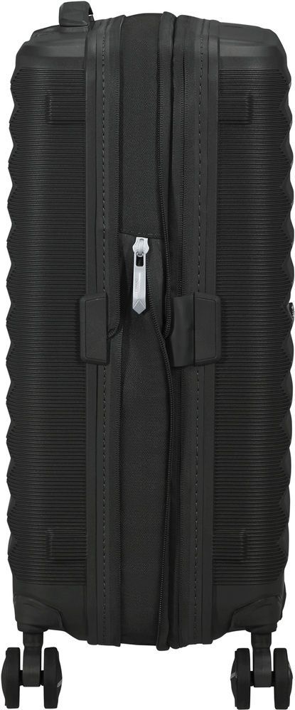 Чемодан American Tourister FastForward из полипропилена на 4-х колесах MI0*001 Flash Black (малый)