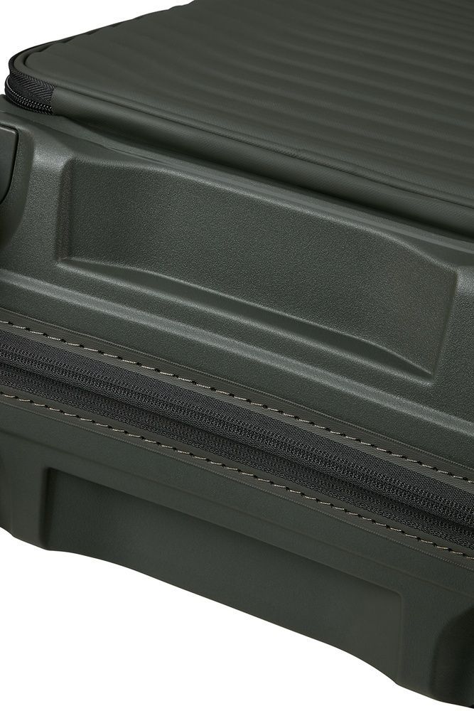 Валіза Samsonite Upscape з відділенням для ноутбука до 15,6" із поліпропілену на 4-х колесах KJ1*007 Climbing Ivy (мала)