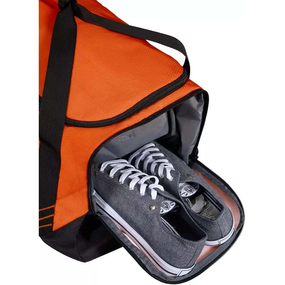 Sports and travel bag American Tourister Urban Groove 24G*055 Black/Orange (small)