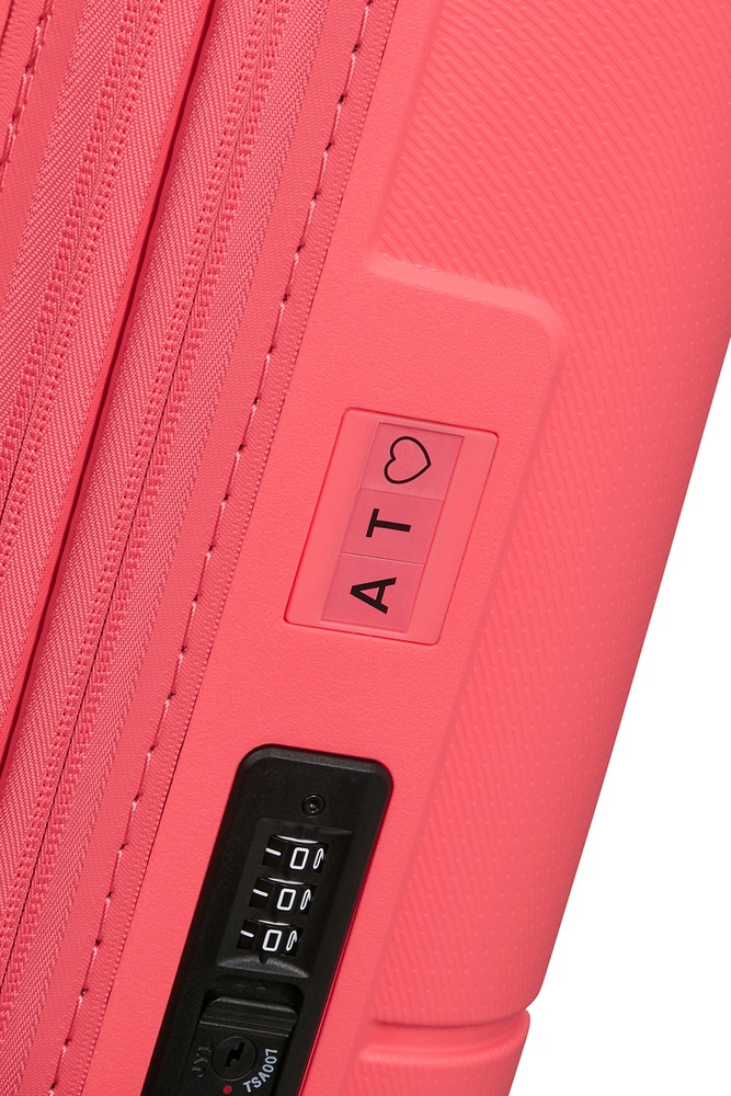 Чемодан American Tourister Dashpop из полипропилена на 4-х колесах MG5*001;90 Sugar Pink (малый)