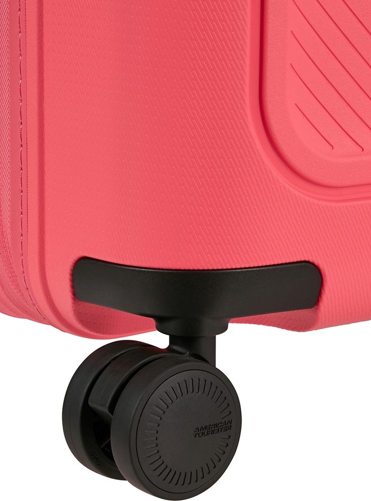 American Tourister Dashpop polypropylene suitcase on 4 wheels MG5*001;90 Sugar Pink (small)