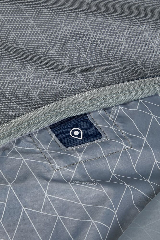 Чемодан American Tourister FastForward из полипропилена на 4-х колесах MI0*002 Navy Blue (средний)