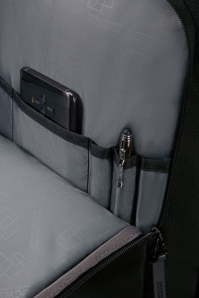 Рюкзак дорожный American Tourister Take2Cabin M с отделением для ноутбука до 15,6" 91G*005 Black