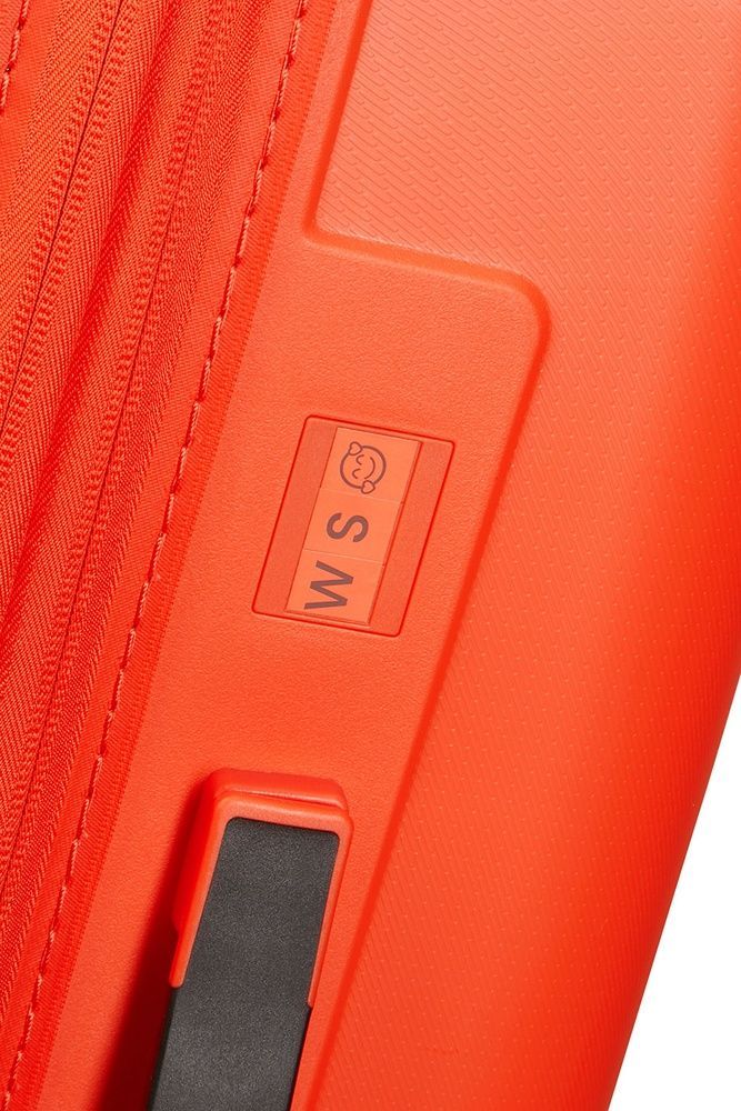 Валіза American Tourister Dashpop із поліпропілену на 4-х колесах MG5*002;00 Tangerine Red (середня)