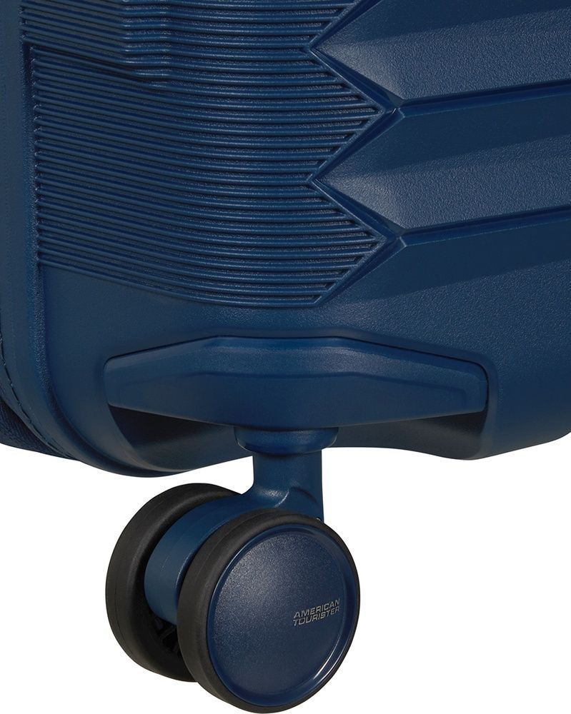 Чемодан American Tourister FastForward из полипропилена на 4-х колесах MI0*002 Navy Blue (средний)