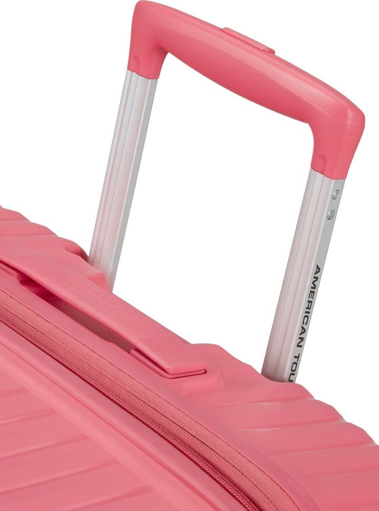Валіза American Tourister Diablast на 4-х колесах з поліпропілену MK2*002;90 Pink Glitch (середня)