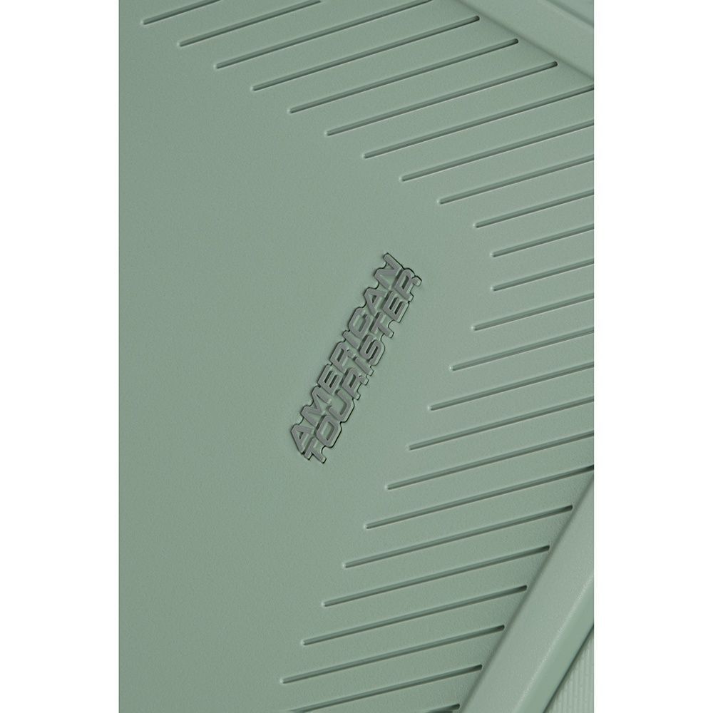 Suitcase American Tourister Dashpop made of polypropylene on 4 wheels MG5*002;04 Iceberg Green (medium)
