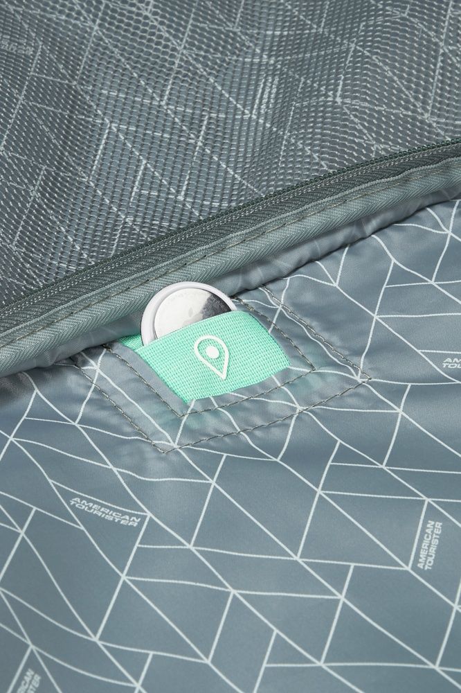 Валіза American Tourister FastForward із поліпропілену на 4-х колесах MI0*002 Jelly Mint (середня)