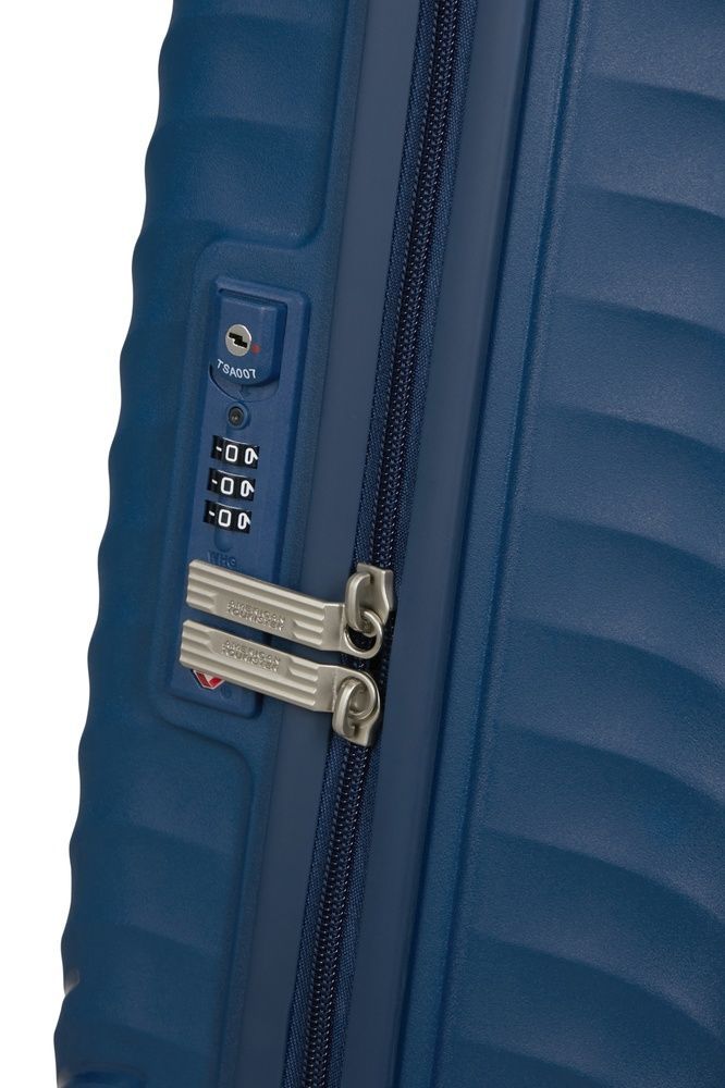 Валіза American Tourister Diablast на 4-х колесах з поліпропілену MK2*001;01 Darkwave Blue (мала)