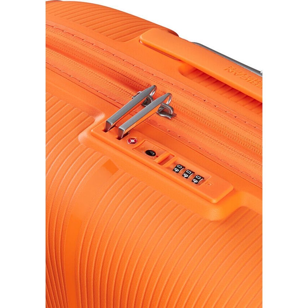Ультралегка валіза American Tourister Starvibe із поліпропилена на 4-х колесах MD5*004 Papaya Smoothie (велика)