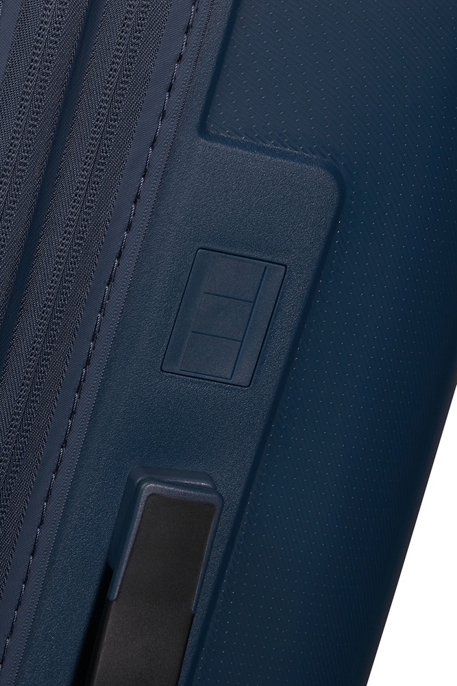 Чемодан American Tourister Dashpop из полипропилена на 4-х колесах MG5*002;11 Midnight Blue (средний)