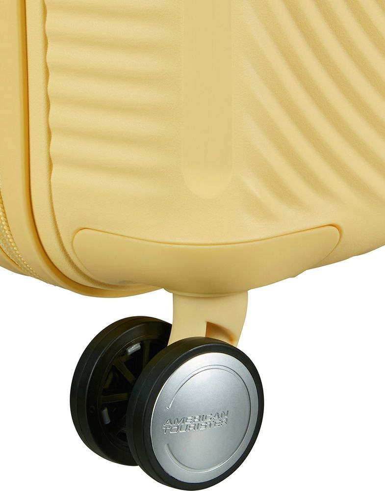 Валіза American Tourister SoundBox Mini із поліпропілену на 4-х колесах MG8*001 Pastel Yellow (екстра мала)