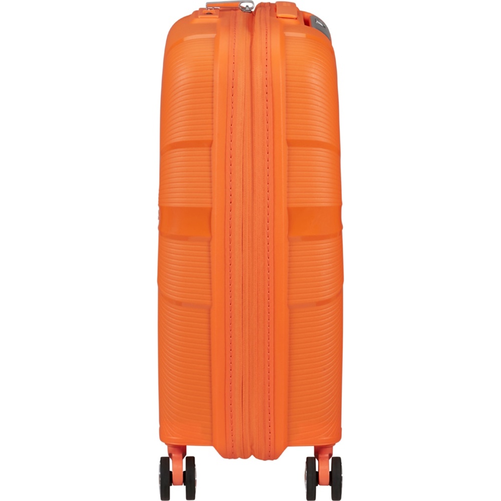 Ультралегкий чемодан American Tourister Starvibe из полипропилена на 4-х колесах MD5*002 Papaya Smoothie (малый)