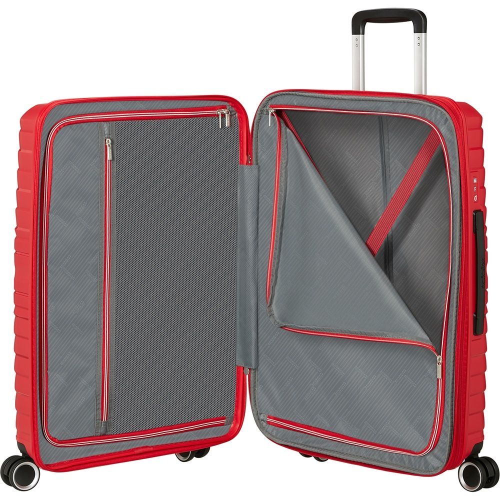 Чемодан American Tourister Flytwist из полипропилена на 4-х колесах MI1*002 True Red (средний)