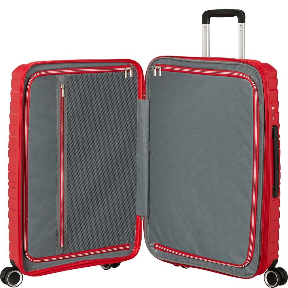 Чемодан American Tourister Flytwist из полипропилена на 4-х колесах MI1*002 True Red (средний)
