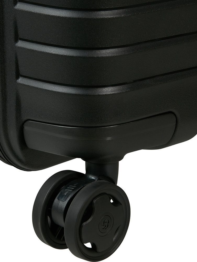 Suitcase Samsonite Intuo with laptop compartment up to 15.6" made of polypropylene on 4 wheels KL9*005 Black (small)