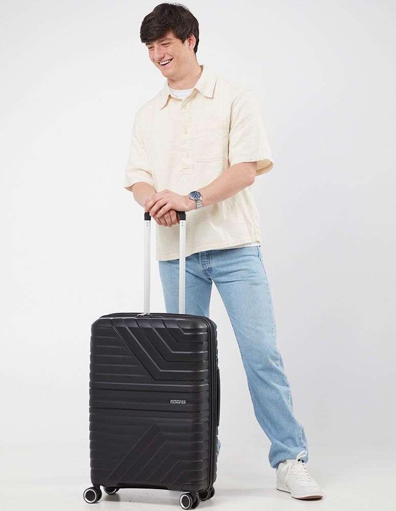 Валіза American Tourister Flytwist із поліпропілену на 4-х колесах MI1*002 Shadow Black (середня)