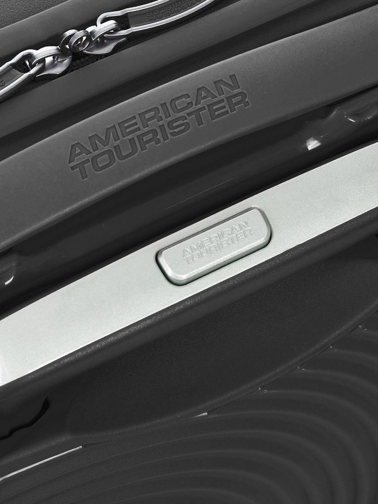 Suitcase American Tourister SoundBox Mini made of polypropylene on 4 wheels MG8*001 Bass Black (extra small)